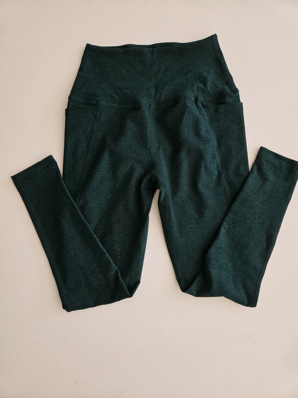 Beyond Yoga Spacedye Caught in the Midi Pocket Sprue Heather Legging Size M - Picture 7 of 10
